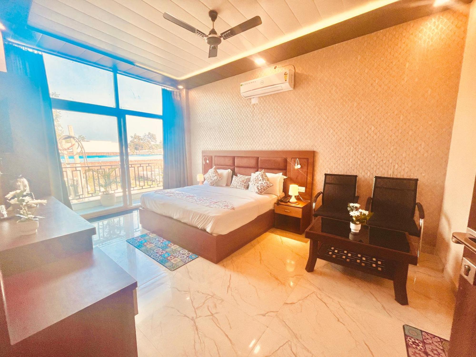 Heaven Resort Ayodhya Exterior photo