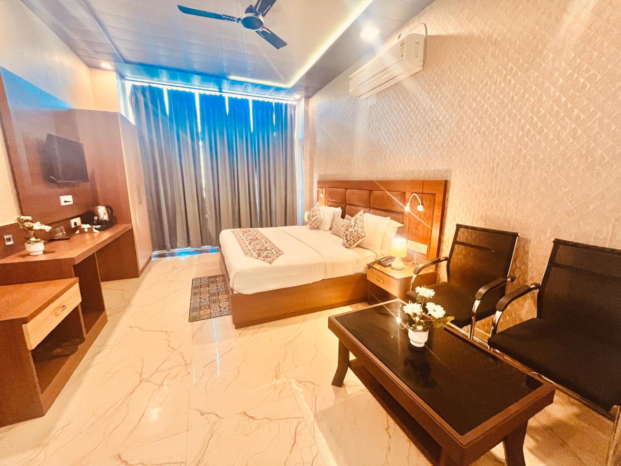 Heaven Resort Ayodhya Exterior photo