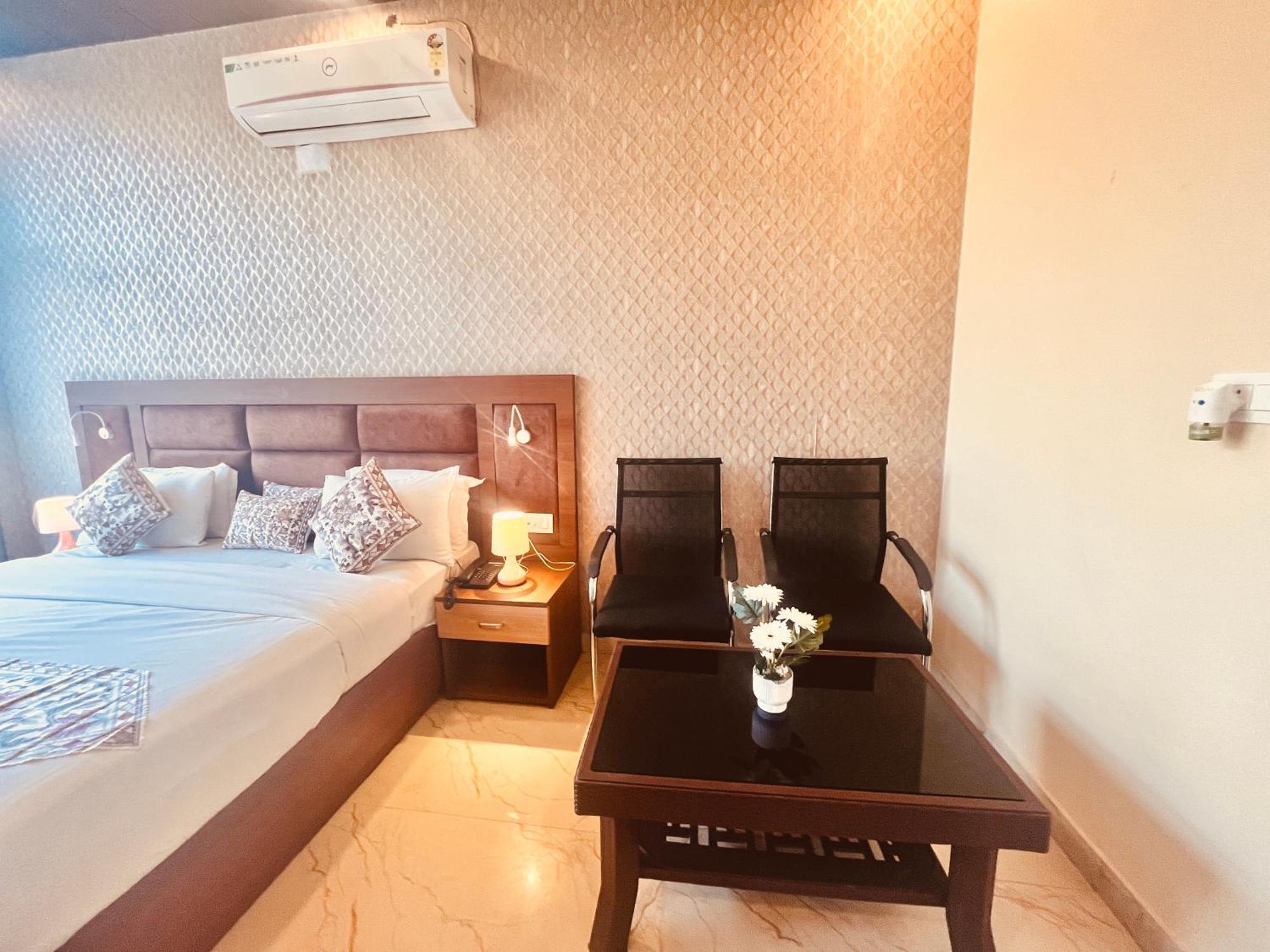 Heaven Resort Ayodhya Exterior photo