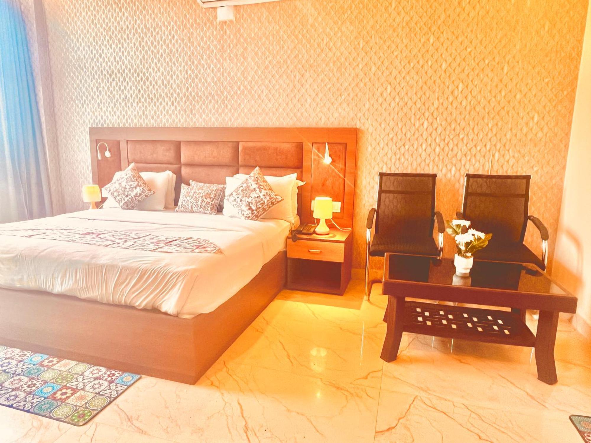 Heaven Resort Ayodhya Exterior photo